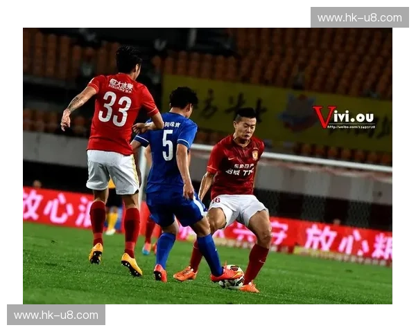 巅峰对决，荣耀之光：恒大与上海申鑫的足球史诗